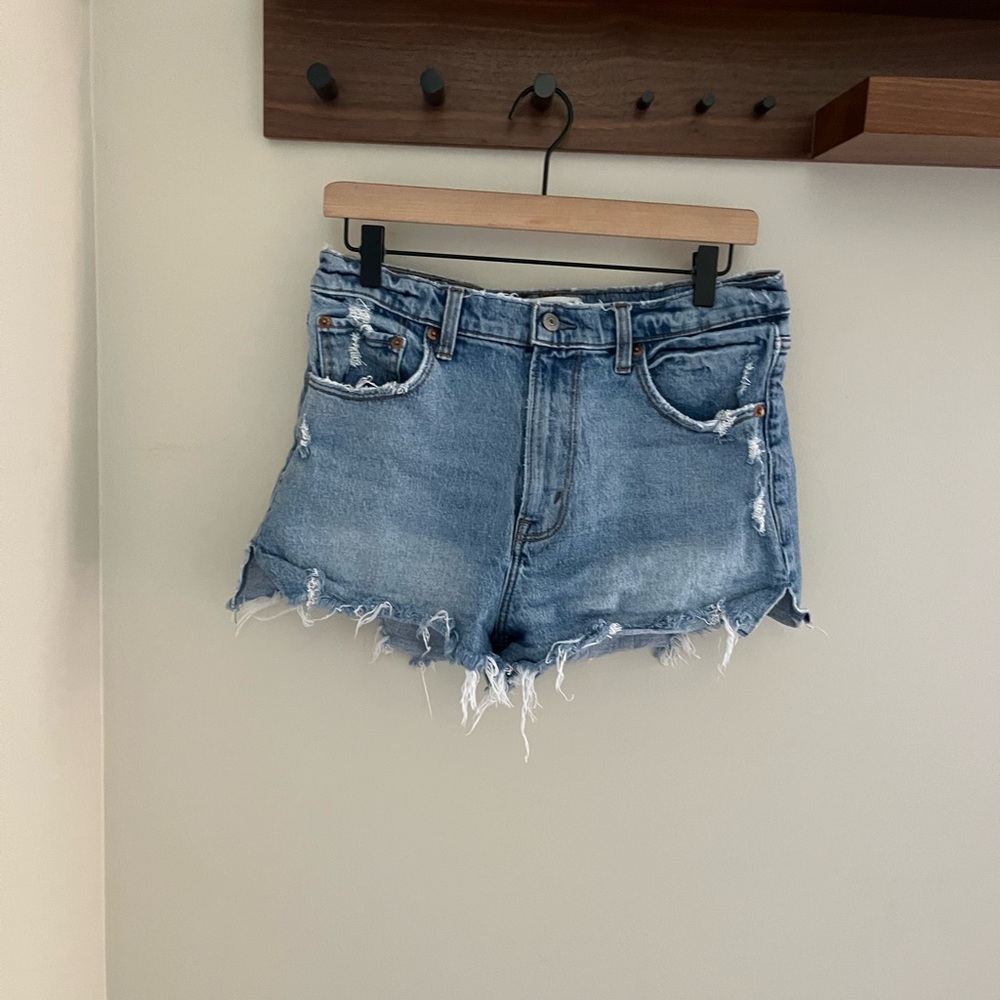 Abercrombie & Fitch High Rise Mom Short Size 29